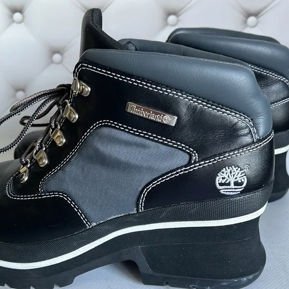 Timberland Women’s Genuine Leather Boots Size 10 Logo Color Black/Gray - Picture 7 of 8